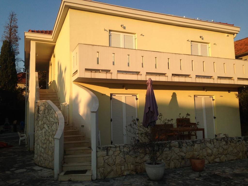 Apartments Casa Nostra ビオグラード・ナ・モル エクステリア 写真