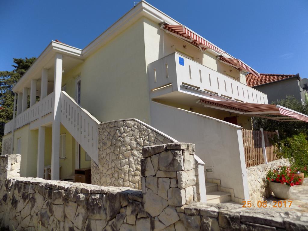 Apartments Casa Nostra ビオグラード・ナ・モル エクステリア 写真