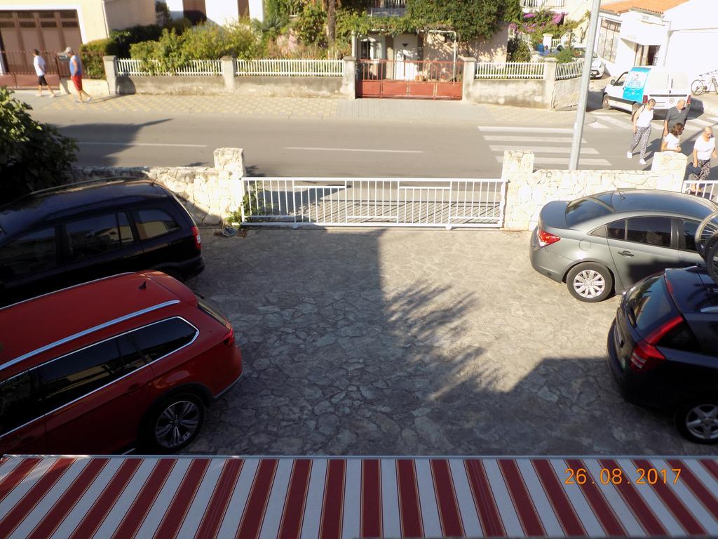 Apartments Casa Nostra ビオグラード・ナ・モル エクステリア 写真