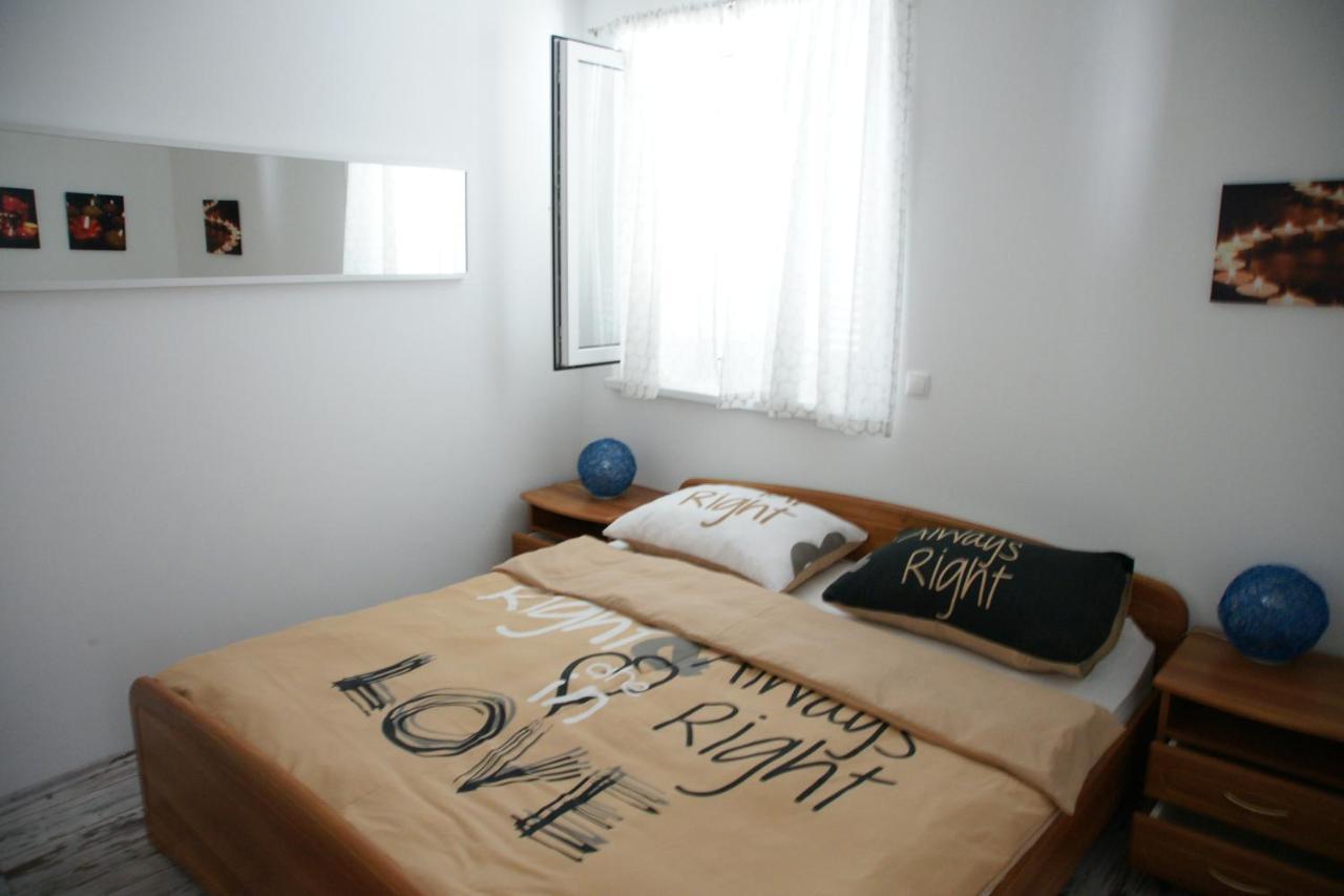 Apartments Casa Nostra ビオグラード・ナ・モル エクステリア 写真